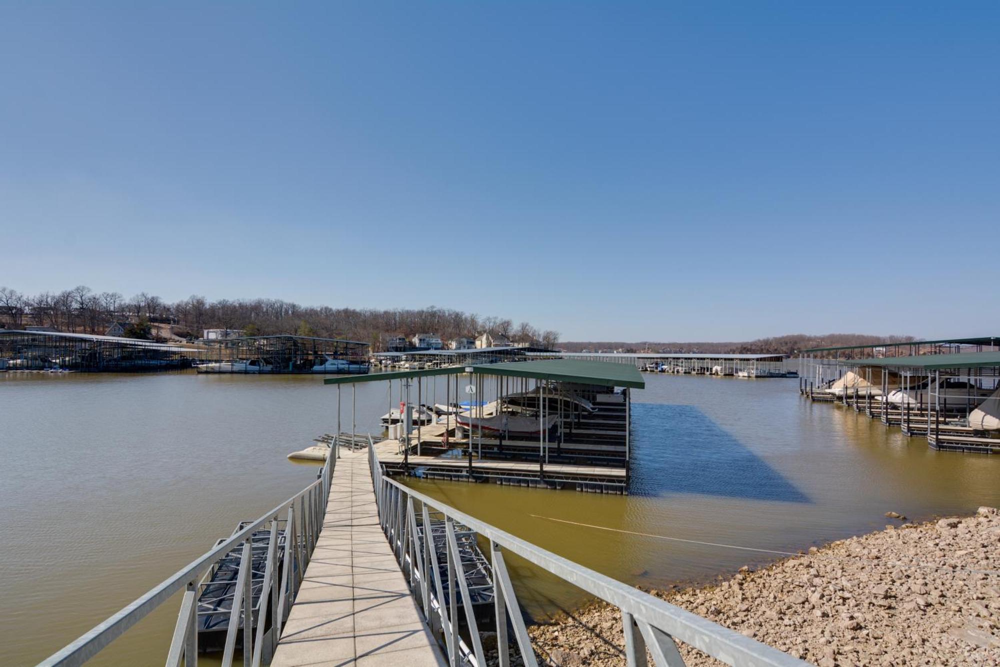 Lakefront Osage Beach Condo With Pool And Water Views! Exterior foto