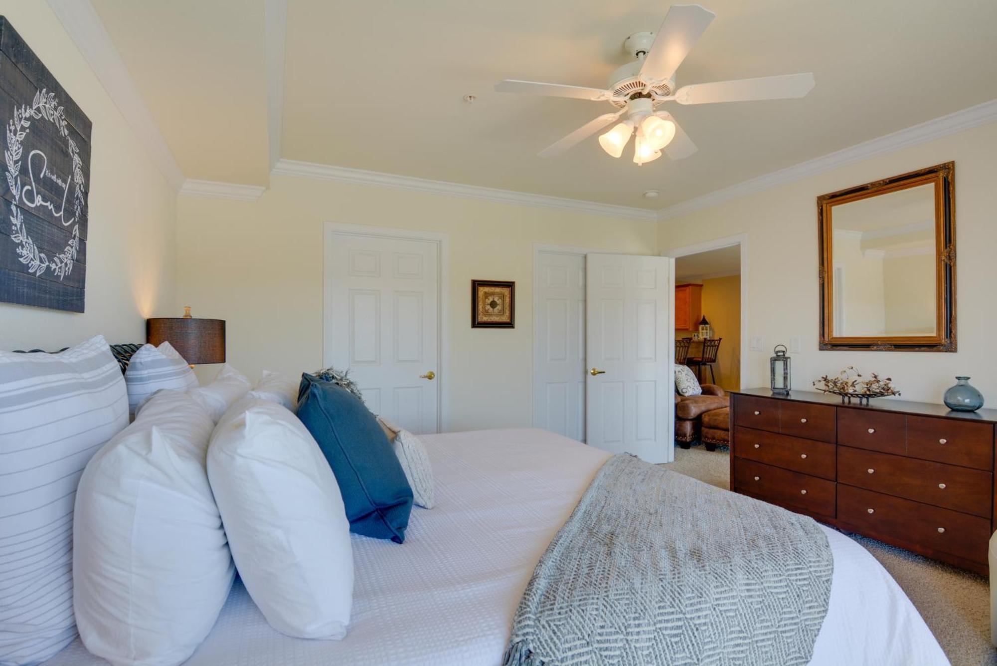 Lakefront Osage Beach Condo With Pool And Water Views! Exterior foto